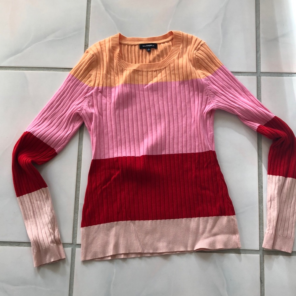 525 America long sleeve light sweater for spring. Medium